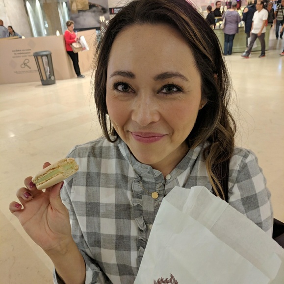 Meet your Posher, Sarah - Picture 2 of 4